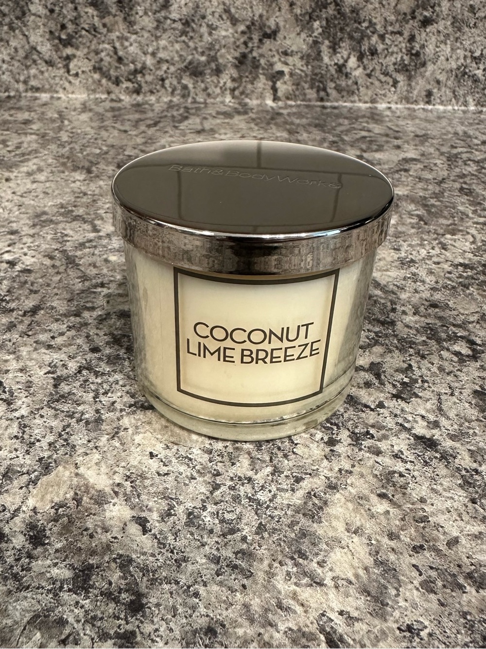 NEW NOS Bath & Body Works COCONUT LIME BREEZE Single Wick Candle 4oz Jar